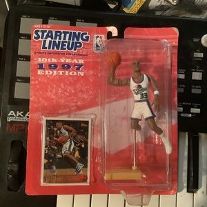 GRANT HILL - Detroit Pistons - Kenner Starting Lineup SLU 1997 NBA Figure & Card